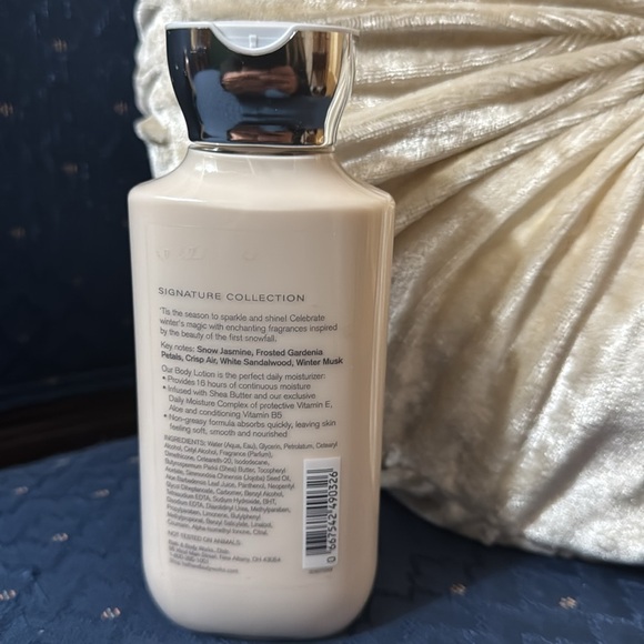 BATH & BODY WORKS SET. . . FROSTED SNOW BLOSSOM SCENT - Picture 4 of 6